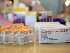 Naloxone HCL 10 vials